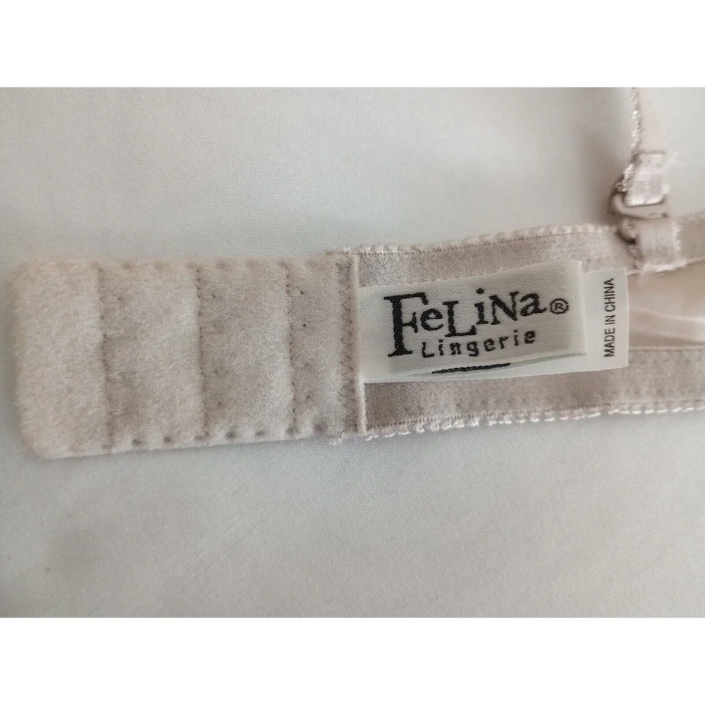 Felina Gray Lightly Padded Lace Under wire Nwt Bra 36C‎ 4778